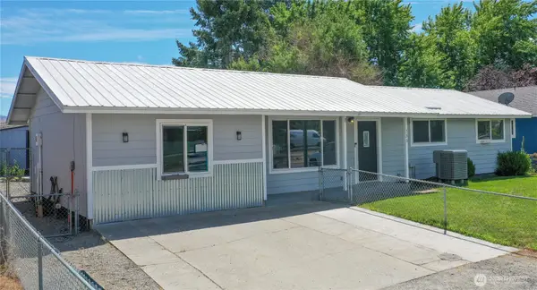 733 Ridge Place, Omak, WA 98841