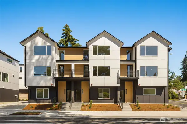 18002 10th Avenue Ne, Shoreline, WA 98155