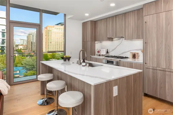 10232 NE 10th Street #707, Bellevue, WA 98004