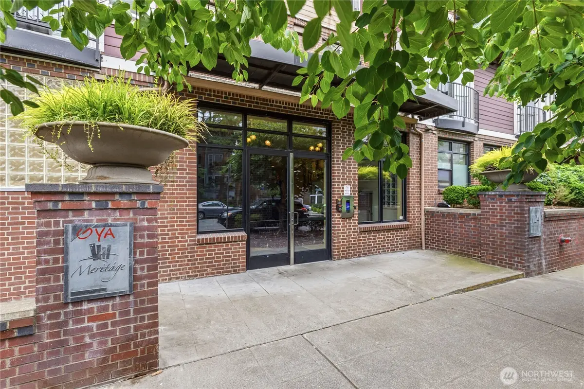 124 Bellevue Avenue E #601, Seattle, WA 98102 - #1