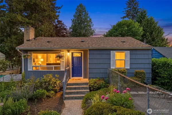15839 15th Avenue Ne, Shoreline, WA 98155