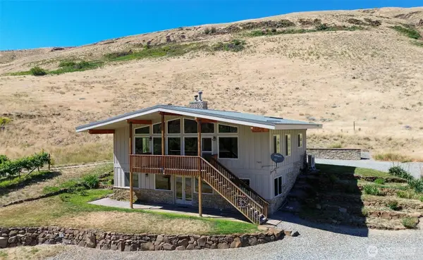 7400 Colockum Road, Malaga, WA 98828