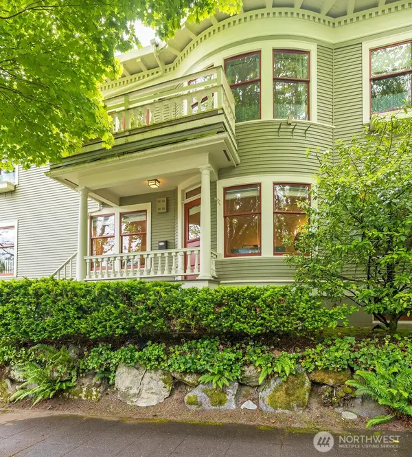 1709 E Republican Street #6, Seattle, WA 98112