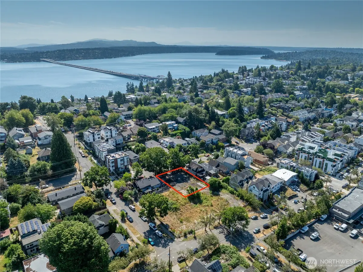 811 29th Avenue S, Seattle, WA 98122 - #1