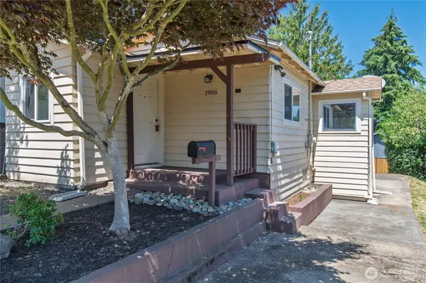 1906 14th Street, Bremerton, WA 98337