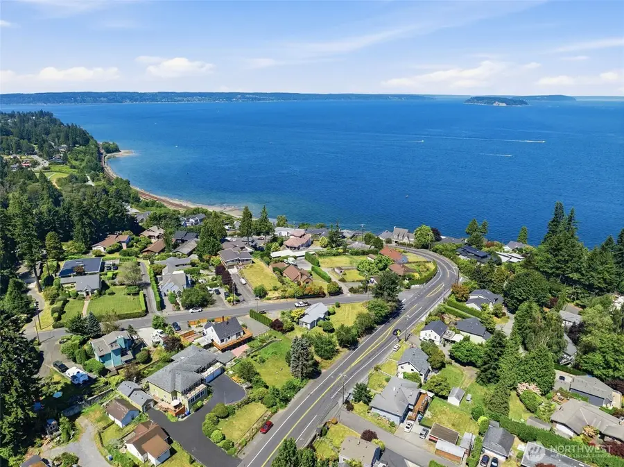 4417 Seahurst Avenue, Everett, WA 98203 - #3