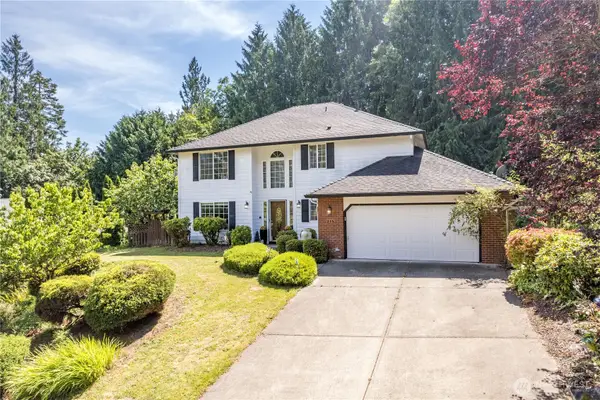 215 W St James Place, Longview, WA 98632
