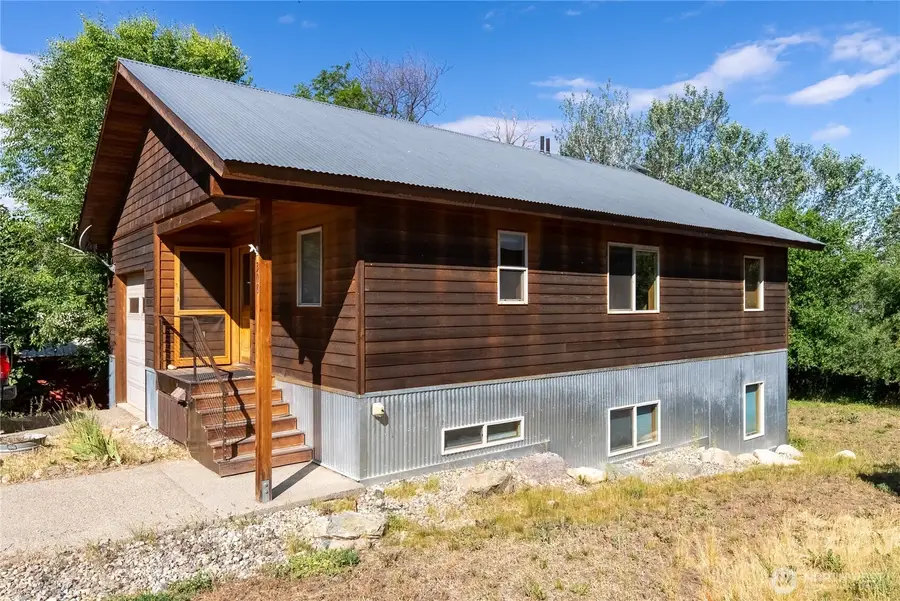 308 Washington Street, Winthrop, WA 98862 - #2