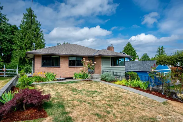 9823 41st Avenue Sw, Seattle, WA 98136