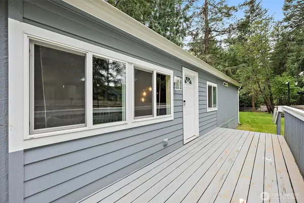 7591 SE Fragaria Road, Olalla, WA 98359