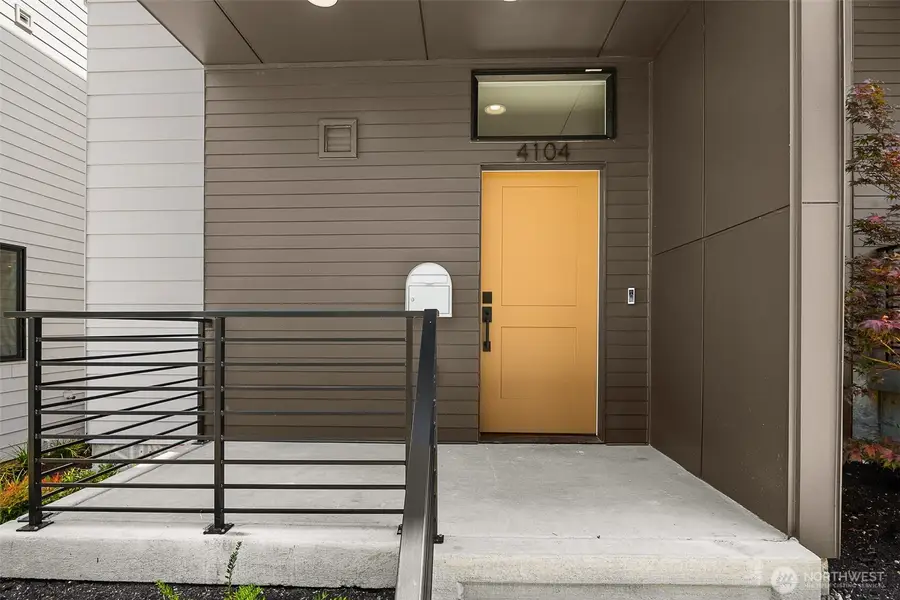 4104 30th Avenue S #5, Seattle, WA 98108 - #3
