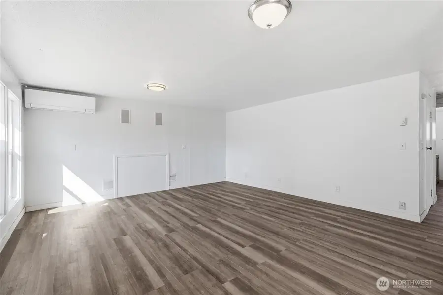 213 W Kelso Avenue, Electric City, WA 99123 - #2