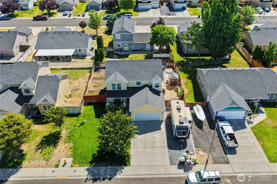 517 N Kentucky Drive, Moses Lake, WA 98837 - #3