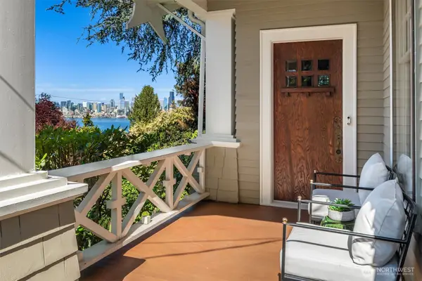 4055 SW Holgate Street, Seattle, WA 98116