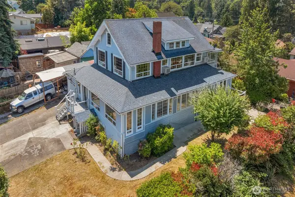 9615 56th Avenue S, Seattle, WA 98118