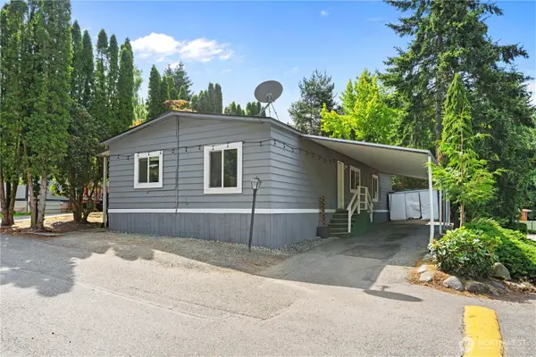 7701 Hardeson Road #100, Everett, WA 98203