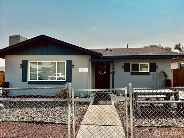 26 Ginkgo Street N, Soap Lake, WA 98851