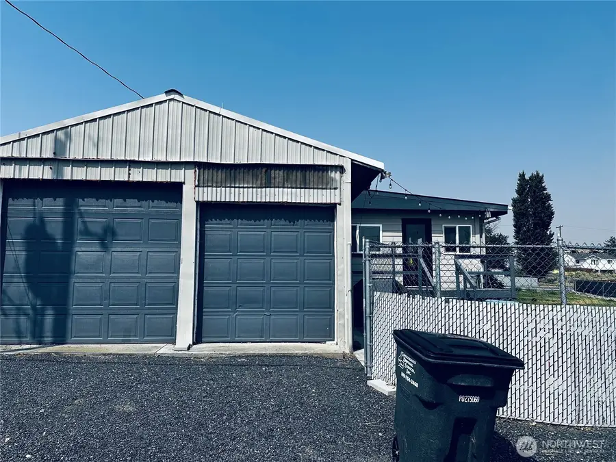 26 Ginkgo Street N, Soap Lake, WA 98851 - #2