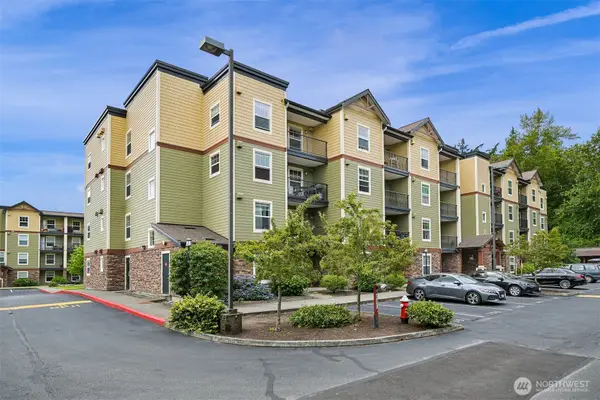 680 32nd Street #C402, Bellingham, WA 98225