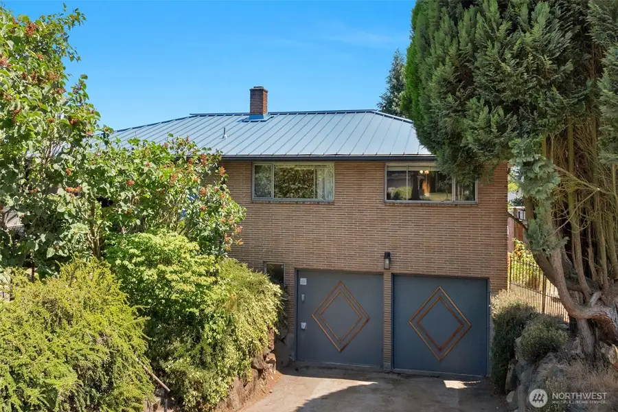10412 61st Avenue S, Seattle, WA 98178 - #2