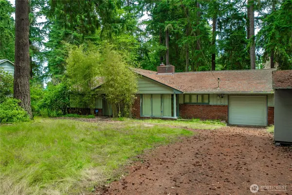 16030 33rd Avenue Ne, Lake Forest Park, WA 98155
