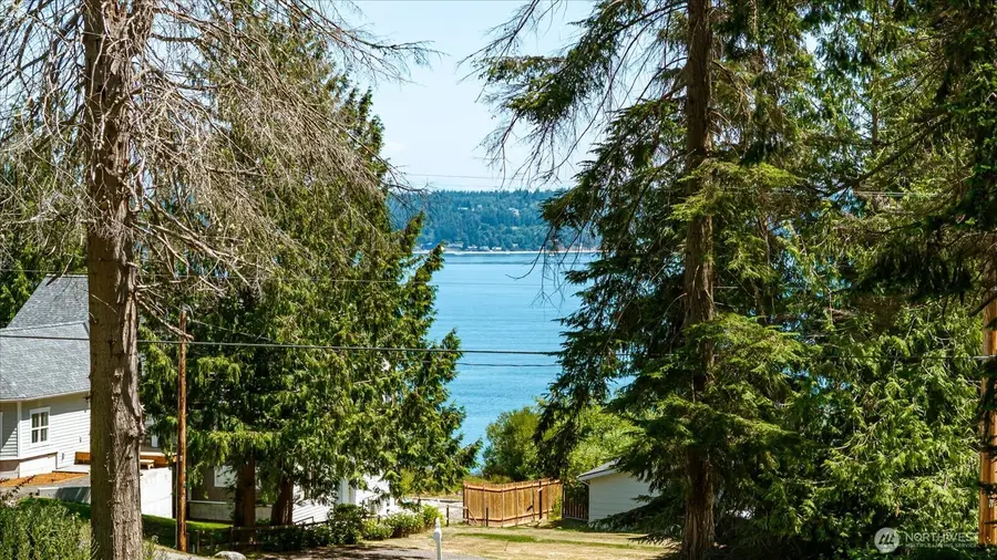 2458 North Bluff Rd, Greenbank, WA 98253 - #3