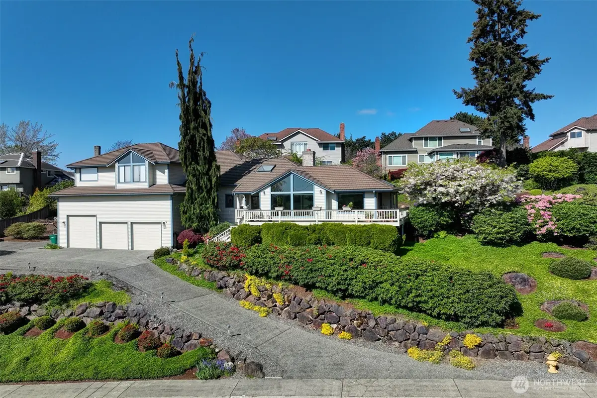 8211 128th Avenue Se, Newcastle, WA 98056 - #1