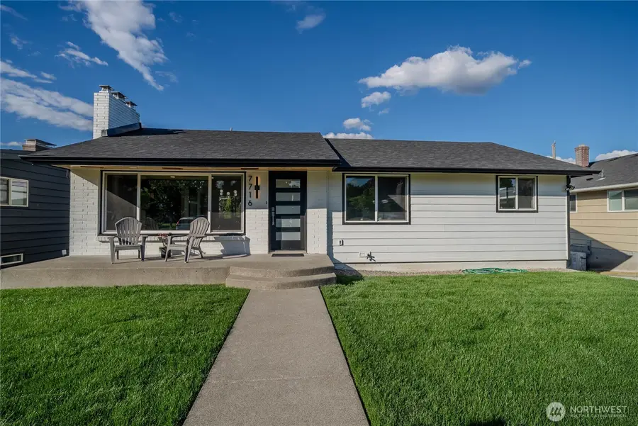 7716 S Mission Drive, Seattle, WA 98178 - #2