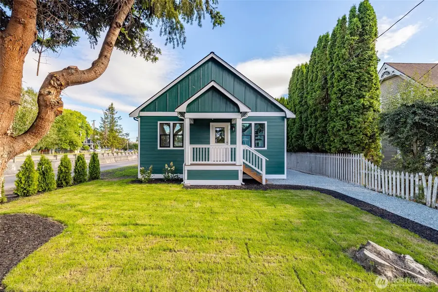 100 Milwaukee Street, Mount Vernon, WA 98273 - #2