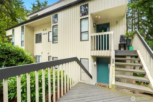 3517 109th Place Ne #4, Bellevue, WA 98004