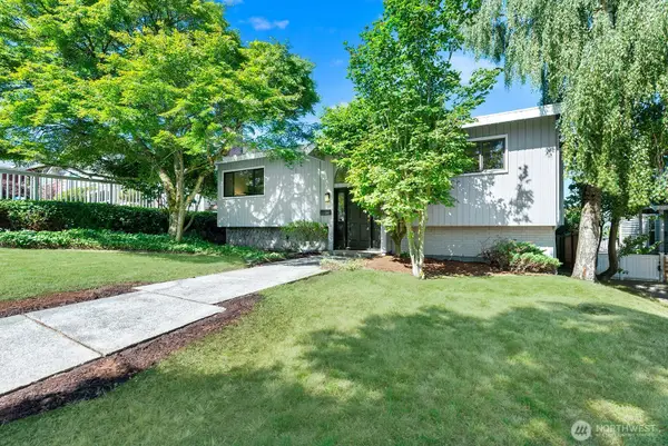 6531 37th Avenue Sw, Seattle, WA 98126