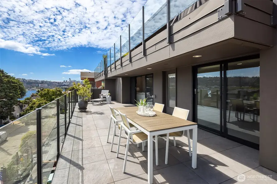 2040 Waverly Place N #302, Seattle, WA 98109 - #3