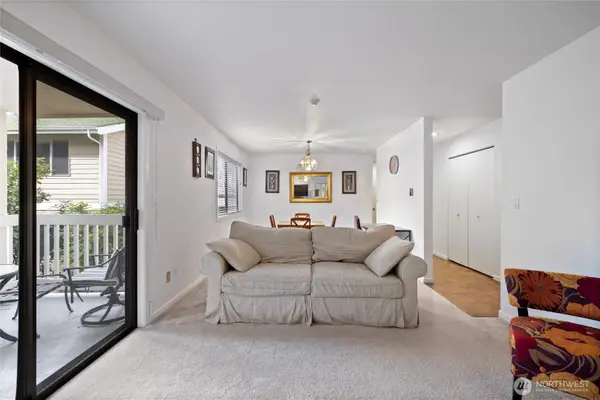 12840 SE 40th Court #C5, Bellevue, WA 98006