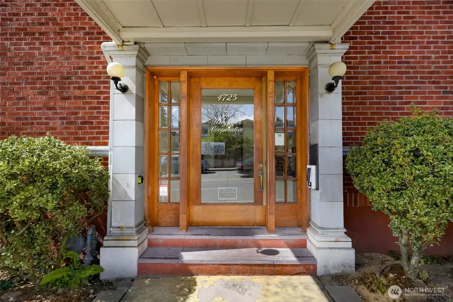 4725 15th Avenue Ne #12, Seattle, WA 98105 - #2