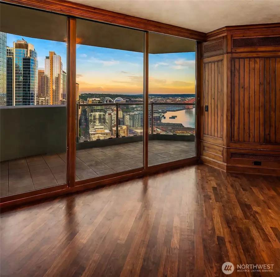 2000 1st Avenue #2504, Seattle, WA 98121 - #2