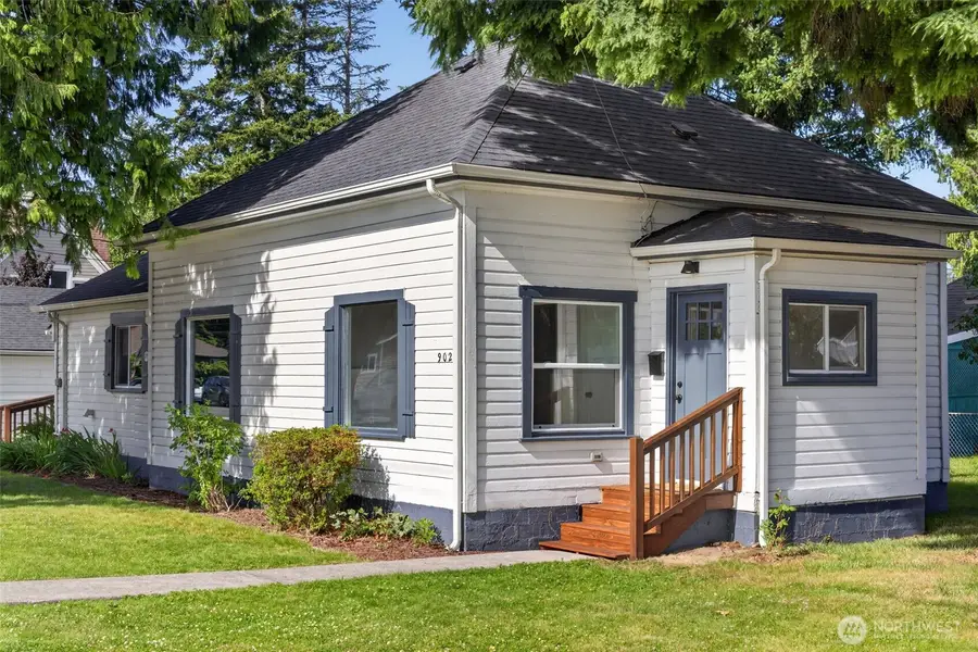 902 Fidalgo Street, Sedro Woolley, WA 98284 - #3