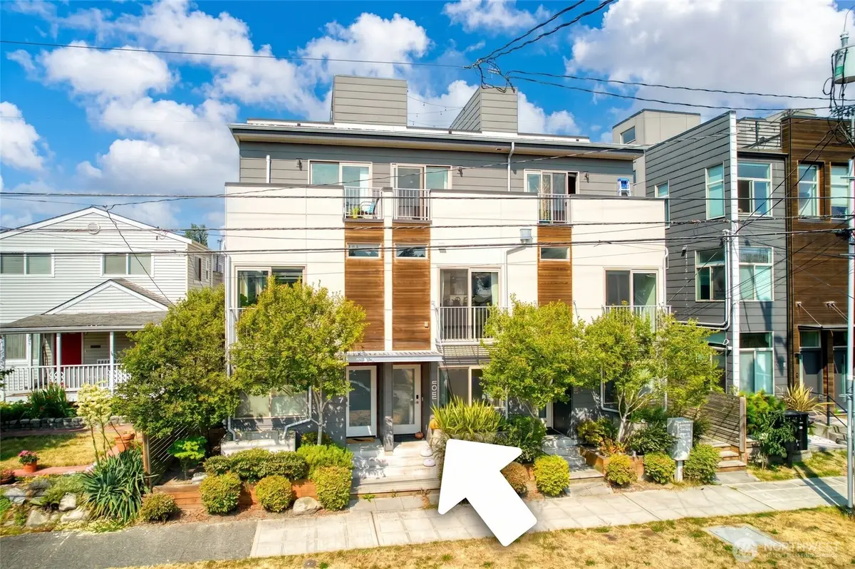3025 62nd Avenue Sw, Seattle, WA 98116 - #1