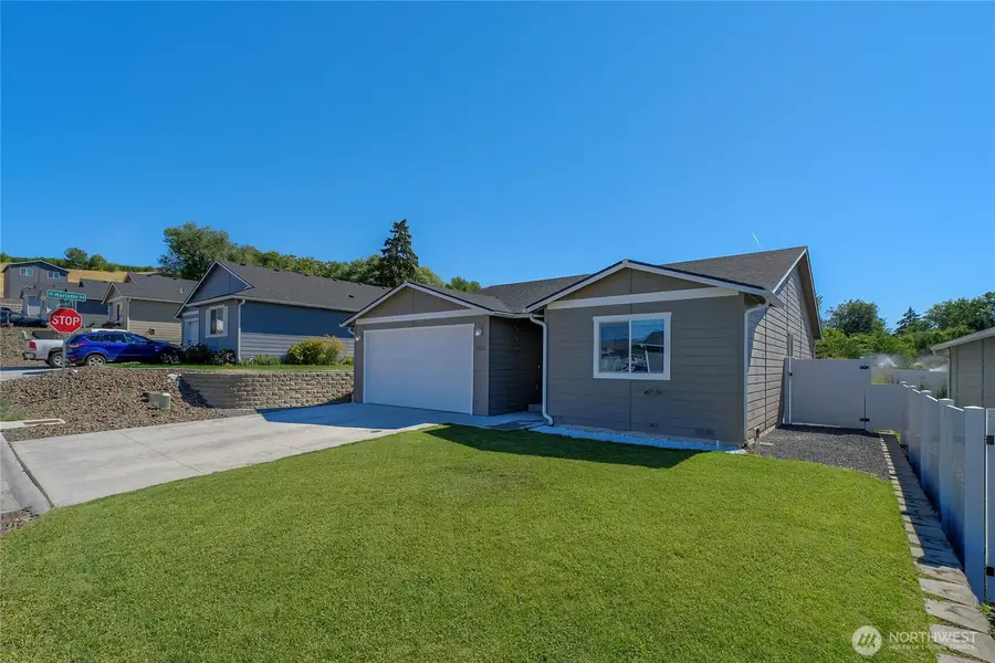 1133 S New Oak Lane, East Wenatchee, WA 98802 - #2