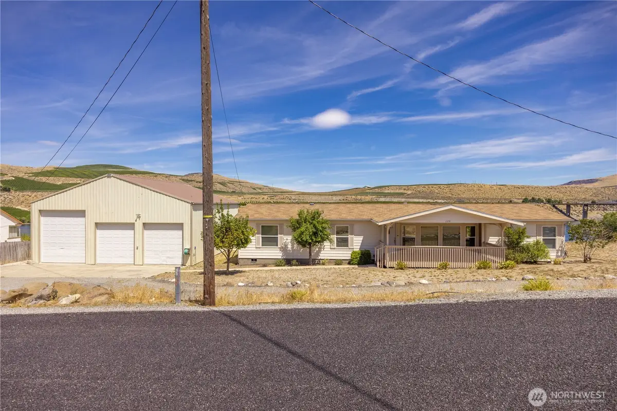 2251 Columbia Boulevard, Bridgeport, WA 98813 - #1