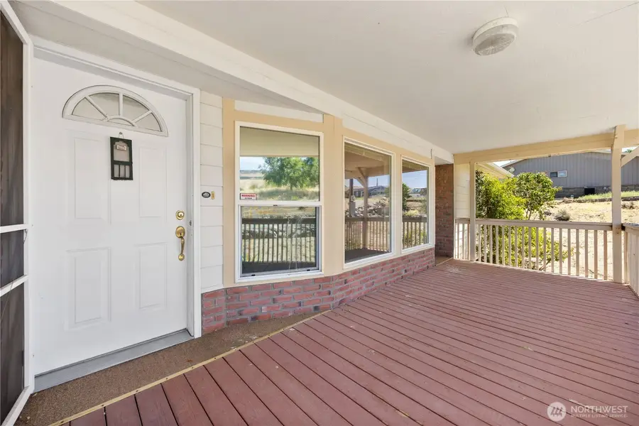 2251 Columbia Boulevard, Bridgeport, WA 98813 - #2