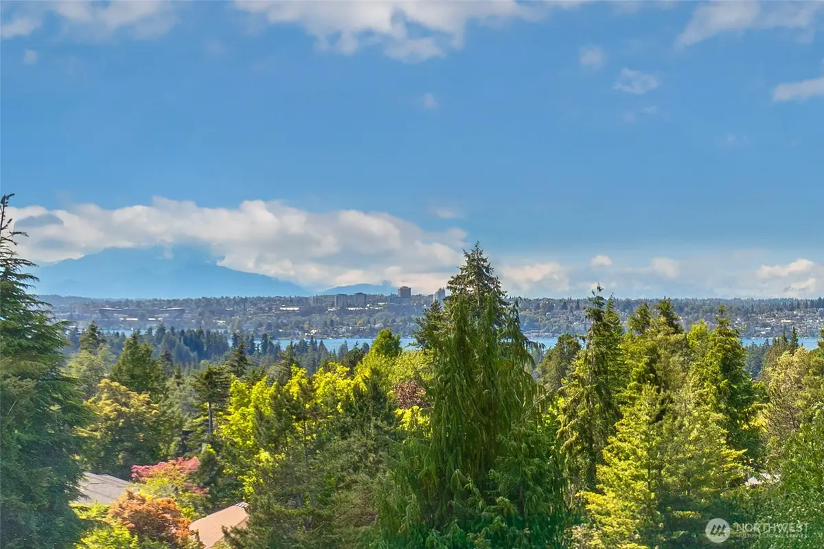 9636 NE 30th Place, Clyde Hill, WA 98004 - #1