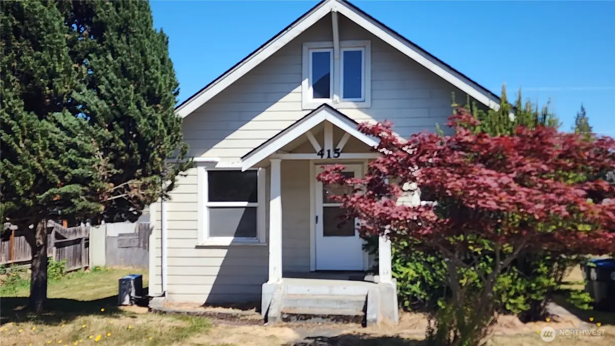 415 E Lopez Ave, Port Angeles, WA 98362 - #1