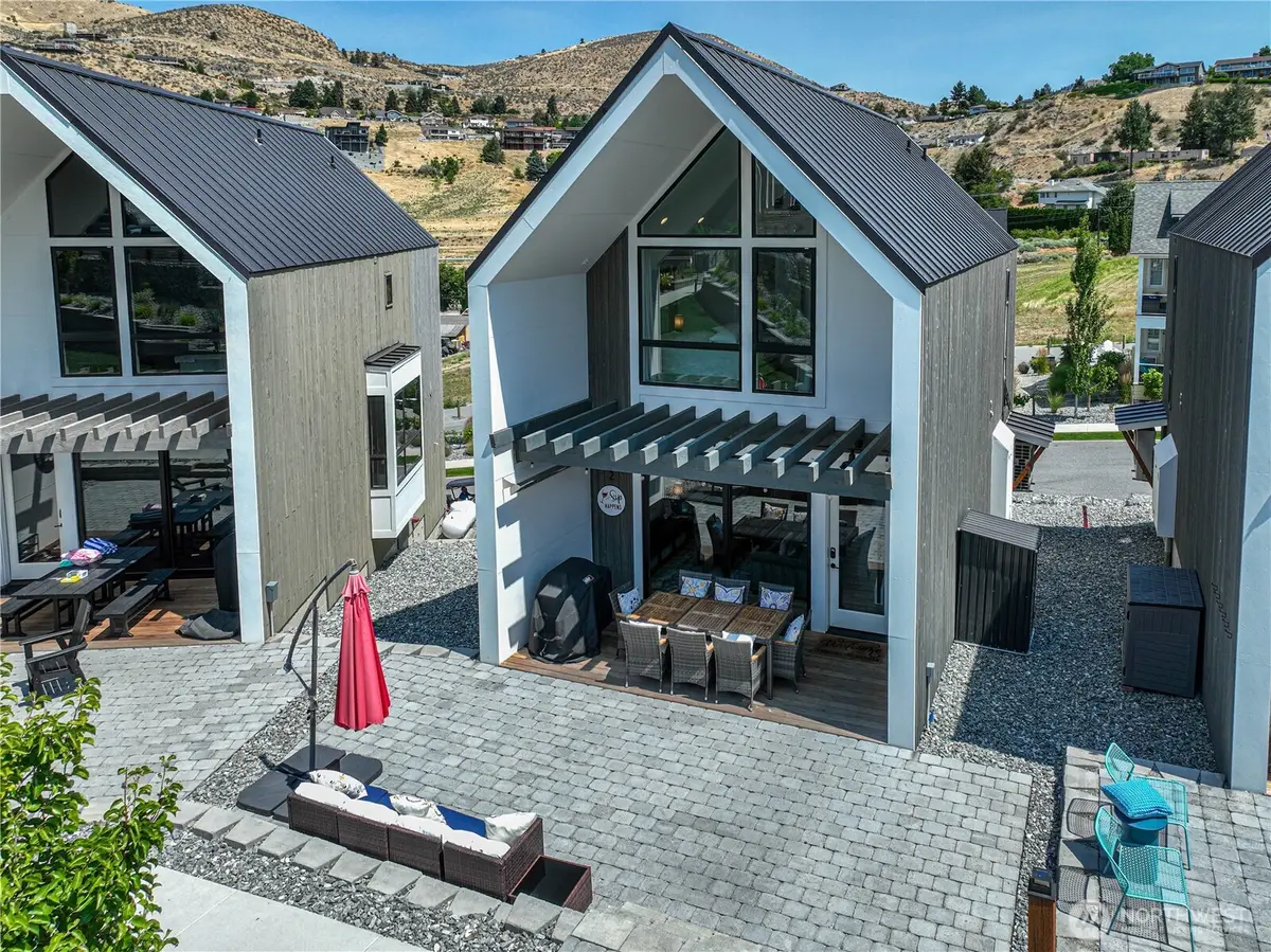 1402 Cottage Lane, Chelan, WA 98816 - #1