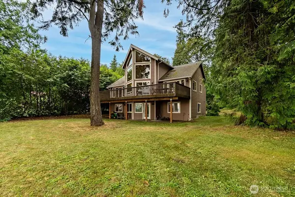 8 W Gedney Way, Hat Island, WA 98206