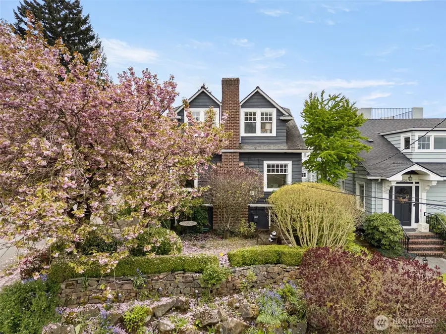 114 Queen Anne Drive, Seattle, WA 98109 - #2