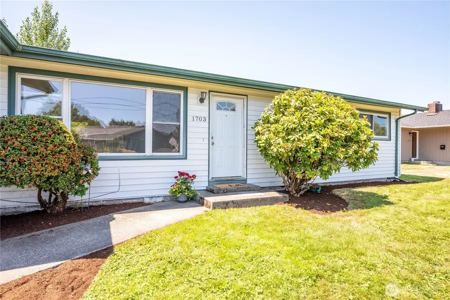 1703 33rd Avenue, Longview, WA 98632 - #2