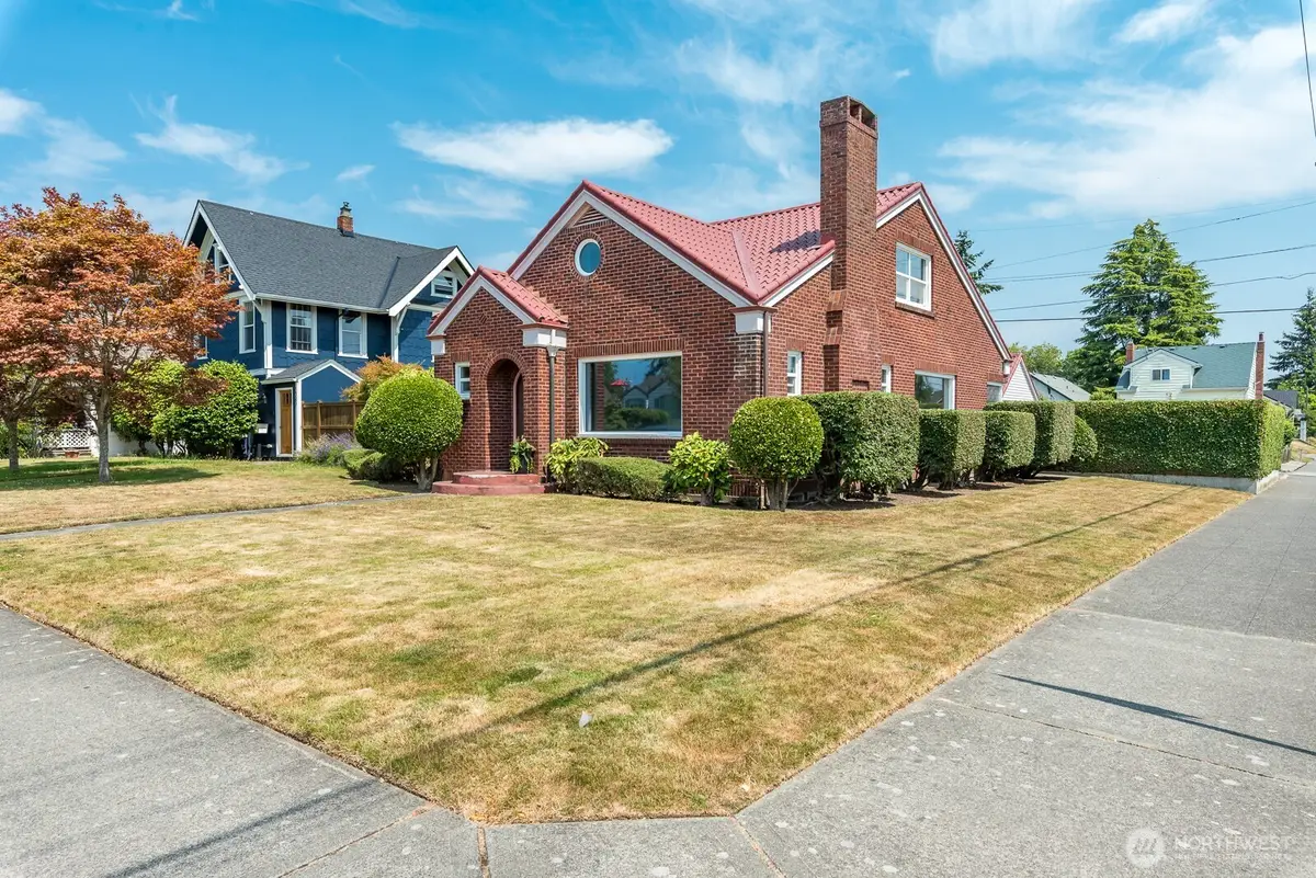 1831 Rucker Ave, Everett, WA 98201 - #1