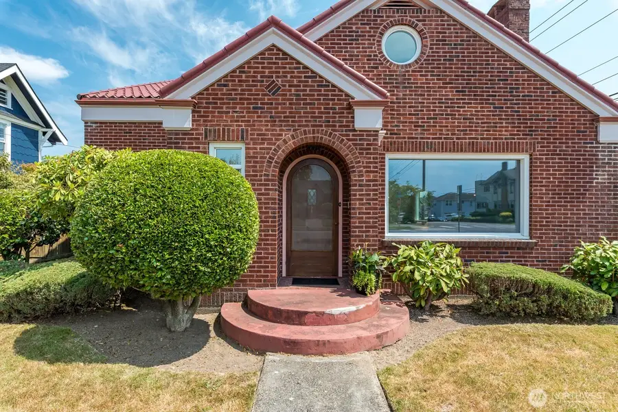 1831 Rucker Ave, Everett, WA 98201 - #2