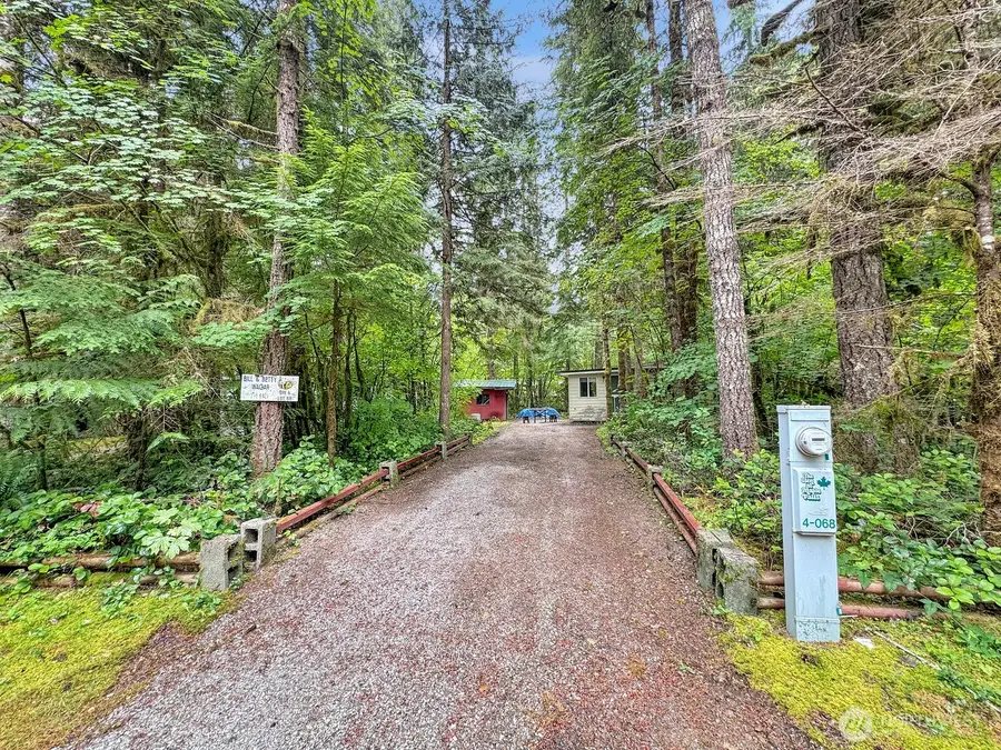 68 Christmas Tree Circle, Maple Falls, WA 98266 - #2