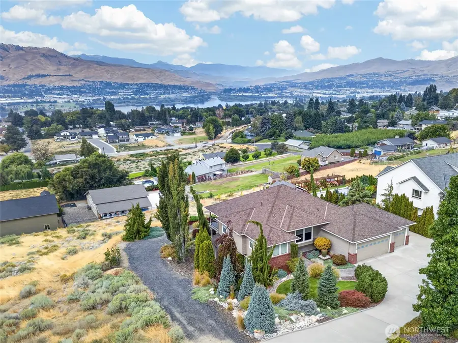2390 Catalina Drive, East Wenatchee, WA 98802 - #2